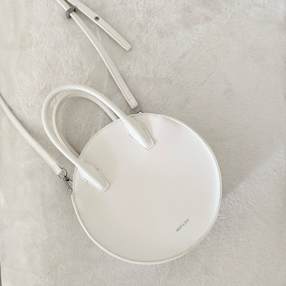 MATT & NAT Vegan White Circle Tote Handbag